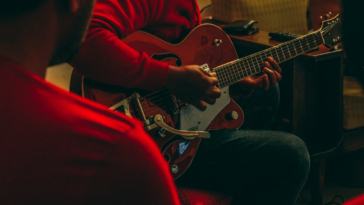 live music in cafe
